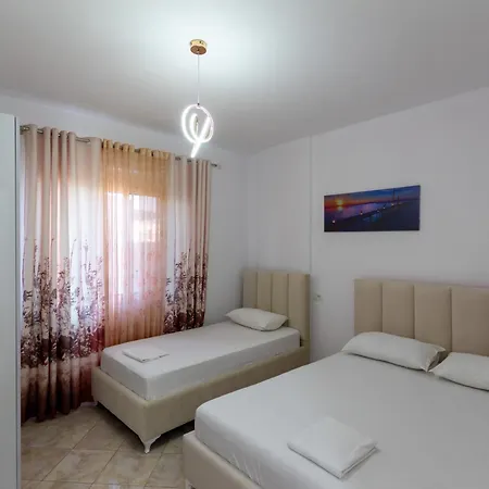 Spacious 2 Bedroom Apartment In Durres Beach Exterior photo