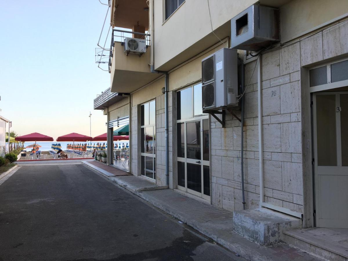 Apartment Spacious 2 Bedroom In Durrës