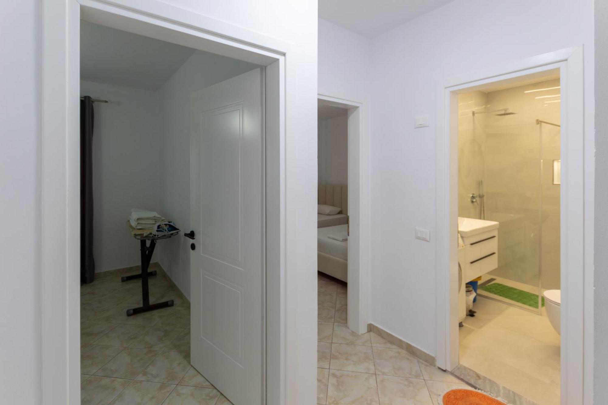 Apartment Spacious 2 Bedroom In *